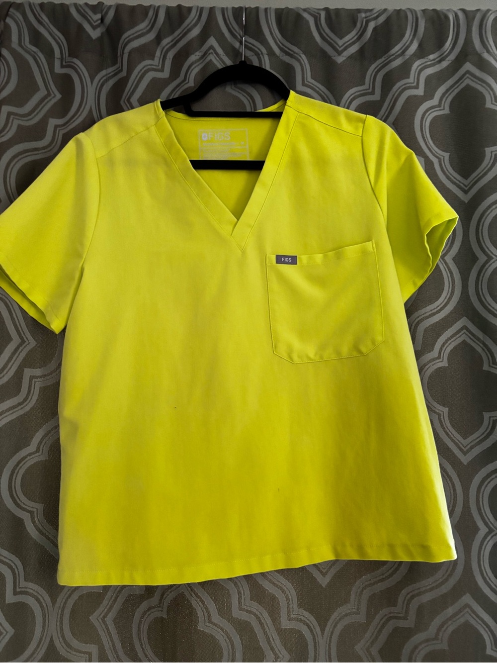 FIGS citrine V-Neck Scrub Top and bottom